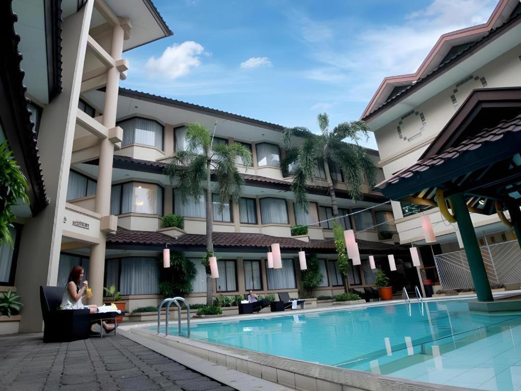 Bentani Hotel & Residence Cirebon Eksteriør bilde