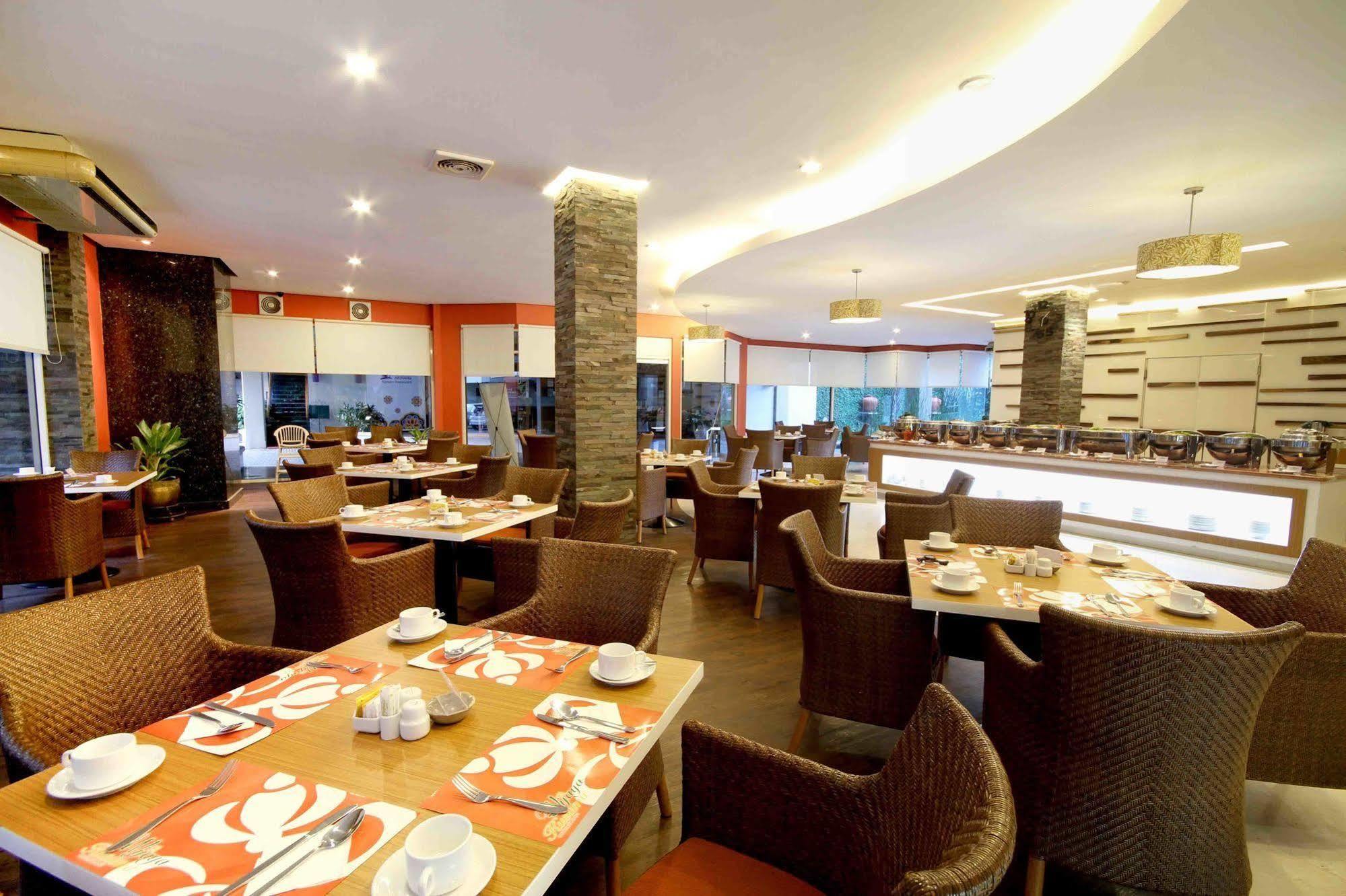 Bentani Hotel & Residence Cirebon Eksteriør bilde